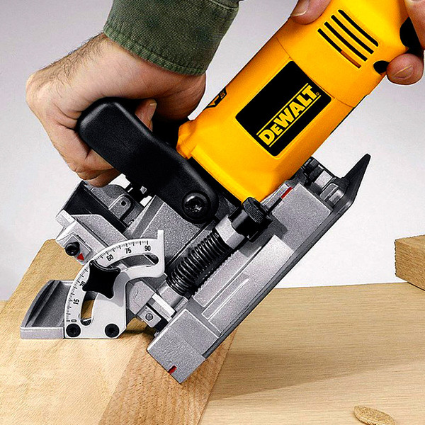 DeWalt® - Angle Saw