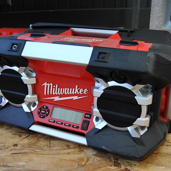 Milwaukee® - Radio