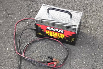 Moroso® - Battery Charger