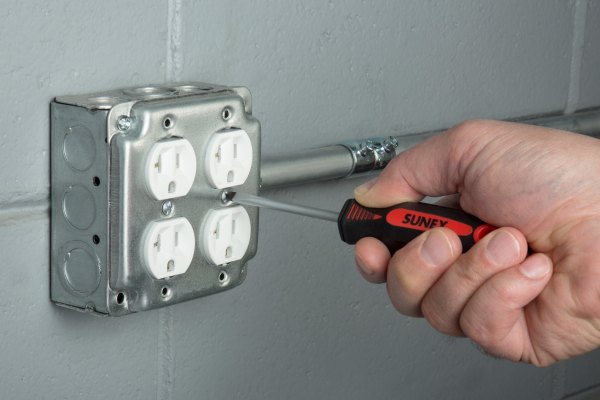 Sunex® 1112SS - 12-piece Multi Material Handle Bolstered Phillips